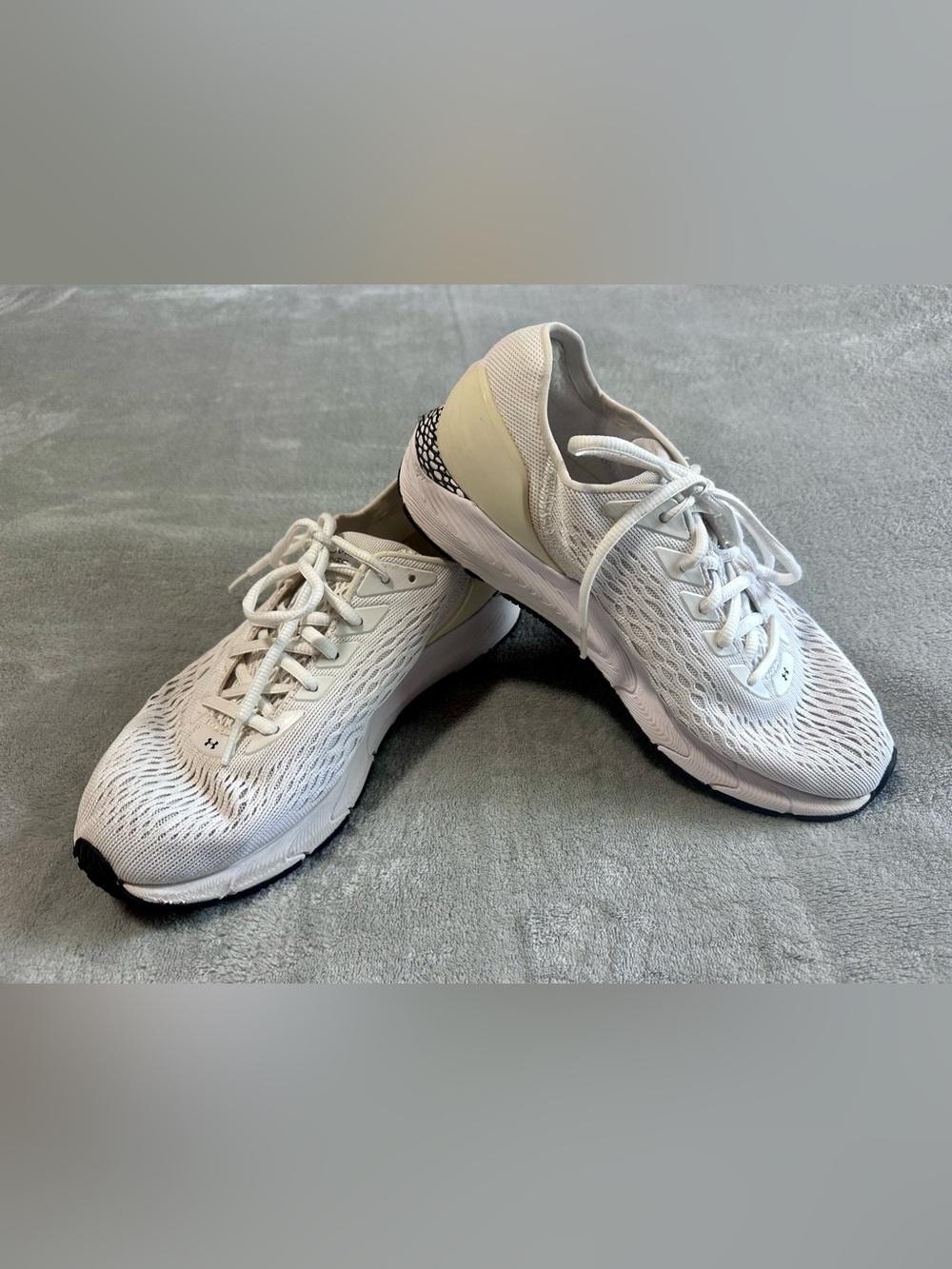 White Under Armour Hovr Women's Running Sneakers - 8